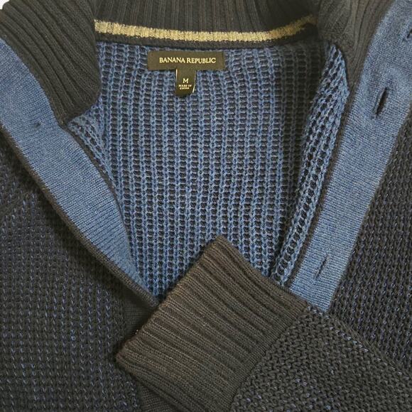 Banana Republic Men's Cardigan Sweater – Medium – Navy/Black – 100% Cotton - Picture 4 of 5
